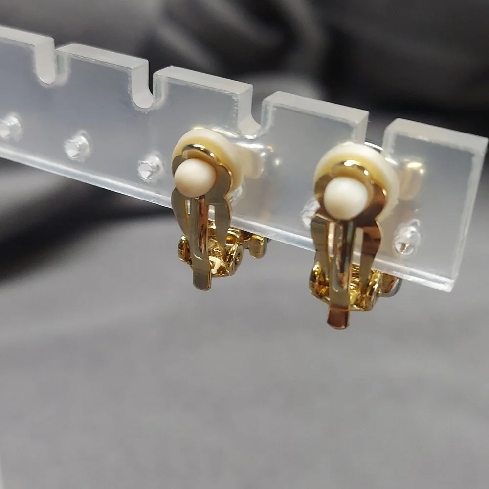 Elegant Silver and Gold Toned Women's Clip On Earrings - Picture 4 of 6